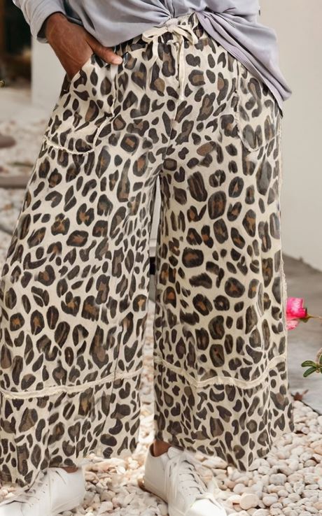 Leopard Wide Leg Cropped Pants