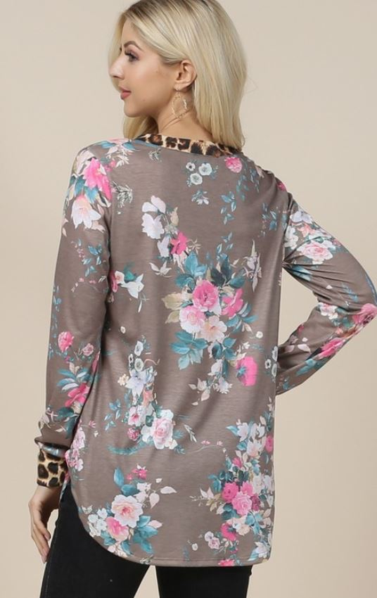 Floral Print Leopard Contrast V Neck Top